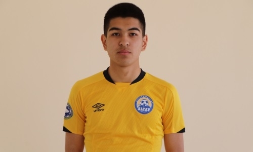 «Алтай» подписал двух молодых футболистов