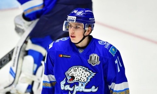 «Заслуженно выиграли». Защитник «Барыса» назвал залог успеха в пятом матче серии плей-офф КХЛ с «Торпедо»