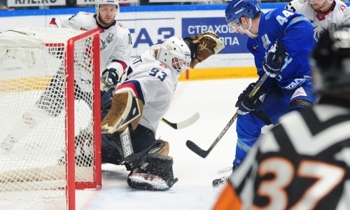 «Все были удивлены». Российский эксперт выдал неожиданную теорию о решающей шайбе «Барыса»