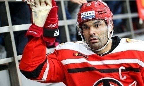 Команда игрока сборной Казахстана проиграла первый матч полуфинала плей-офф КХЛ