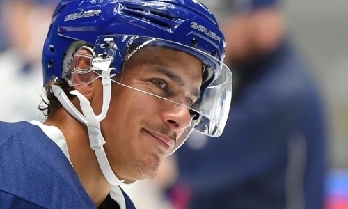 «Барыс» подаст жалобу в КХЛ на грязную игру хоккеиста «Авангарда»