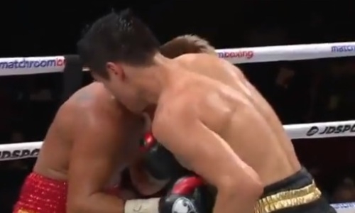 Данияр Елеусинов вызвал неодобрение публики ударом соперника по затылку