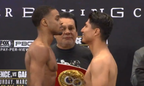 Грозившийся побить Головкина чемпион прошел взвешивание перед боем