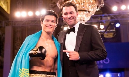 Елеусинову подсказали тренеров для лучшей адаптации в профи-боксе