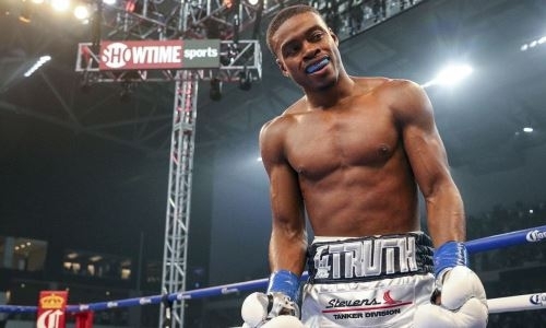 Спенс нанес Гарсие первое поражение и защитил титул чемпиона мира в весе Елеусинова