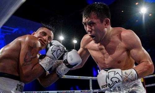 «План был — зажимать и ломать». Казахстанский боксер о восьмой досрочной победе в профи над экс-соперником Каллума Смита