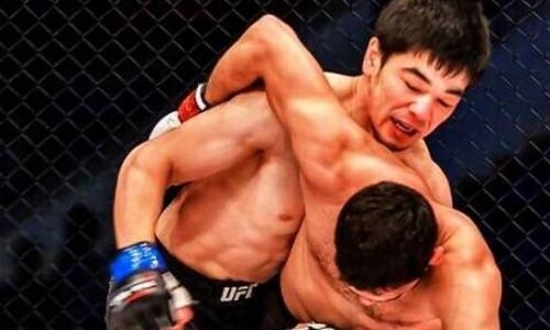 Казахстанский файтер первый раз в карьере проиграл нокаутом бразильцу в США