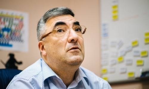 «Невозможно так бегать все матчи». Популярный эксперт оценил уровень «Барыса» и предсказал «Авангарду» провал