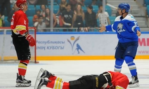 «Легко наваляет большинству игроков КХЛ». Назван более опасный хоккеист «Барыса», чем Рыспаев