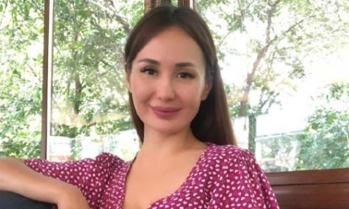 «Если бы я была одна?» Популярной певице сняли зеркало с машины на месте убийства Дениса Тена