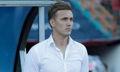 «Может ему просто мама не разрешила». Белорусские СМИ троллят наставника «Кайрата»