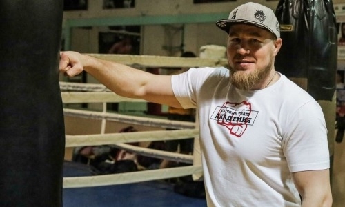 Казахстанского тяжеловеса пообещали размазать на глазах у скандального обидчика Левита