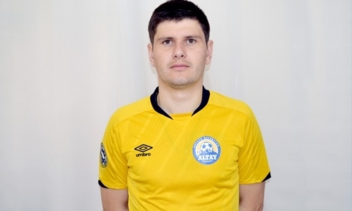 Казахстанский клуб официально подписал украинского защитника