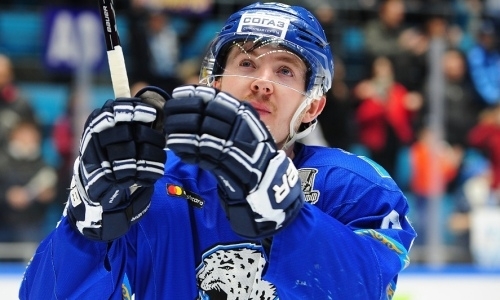 «Эмоции захлестнули». Хоккеист «Барыса» назвал переломный момент в четвертом матче с «Авангардом»