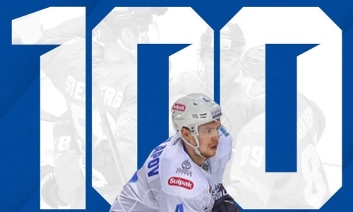 Защитник «Барыса» сыграл сотый матч в КХЛ