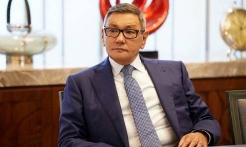 Обошедший казахстанца узбекский президент AIBA уходит в отставку
