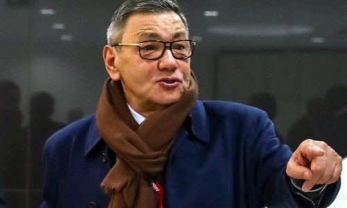 Обошедшему казахстанца узбекскому президенту AIBA нашли замену