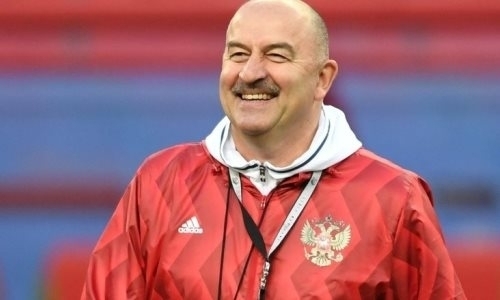 «Трусы белые, нос красный». Наставник сборной России рассказал о тактике команды после игры с Казахстаном