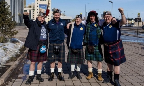 Фанаты разгромленной в Казахстане команды помогли местным больным аутизмом детям