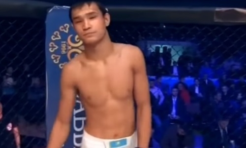 Видео тяжелого нокаута, или Как казахстанскому файтеру «снесли голову с плеч»