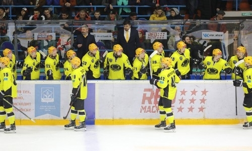 Прямая трансляция второго матча «Сарыарки» со «СКА-Нева» в 1/2 плей-офф ВХЛ
