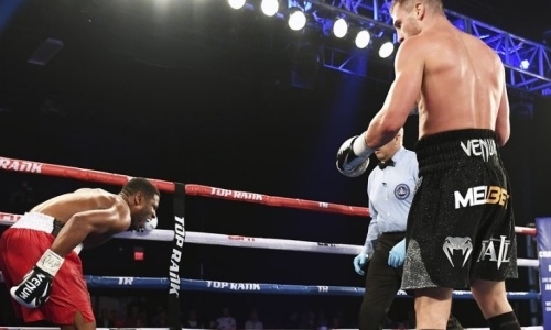 Травма соперника Гвоздика в титульном бою в весе Ахмедова попала на видео