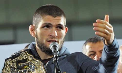 «Нокаутирующая мощь». Названа самая большая угроза титулу Нурмагомедова после его победы на «нефартовой» арене Головкина