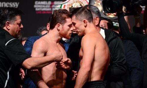 «Вспомните поединок с Головкиным». Эксперт не советует Джейкобсу доводить бой с «Канело» до судейского решения
