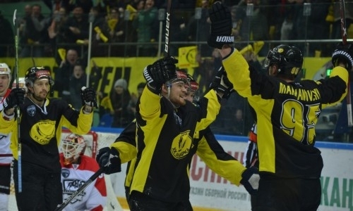 «Сарыарка» со счетом 3:0 в серии феерически выносит «СКА-Неву» в 1/2 плей-офф ВХЛ