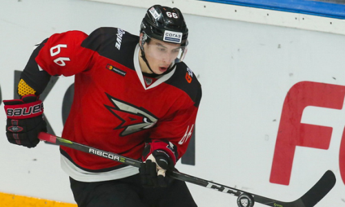 Лидер «Авангарда» вернулся к тренировкам с командой после травмы в матче с «Барысом»