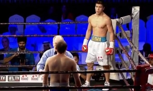 Три нокдауна и нокаут за раунд. Видео боя с быстрой победой казаха над грузином