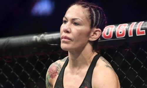 Сравниваемая с Головкиным чемпионка UFC сделала заявление о перепалке Макгрегора и Нурмагомедова