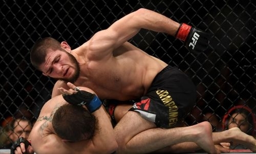 Нурмагомедов отправил соперника в тяжелый нокаут во время дисквалификации за драку на «нефартовой» арене Головкина