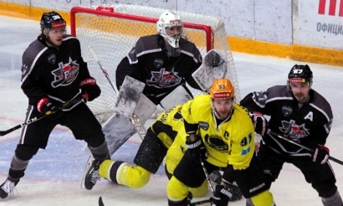 Во втором матче финала плей-офф ВХЛ между «Рубином» и «Сарыаркой» нет фаворита