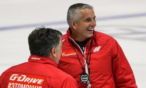 «Самый сильный». Наставника обидчика «Барыса» восхваляют после трех поражений ЦСКА