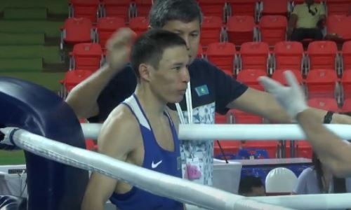 Казахстанский боксер вышел в полуфинал и гарантировал медаль ЧА-2019