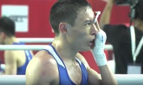 Видео боя, в котором казахстанский боксер получил серьезное рассечение, но вышел в полуфинал ЧА-2019