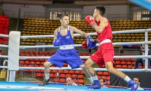 Стали известны детали снятия казахстанского боксера с полуфинального боя ЧА-2019