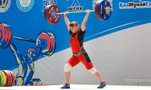 Еще два казахстанских штангиста не смогли попасть на пьедестал чемпионата Азии по тяжелой атлетике