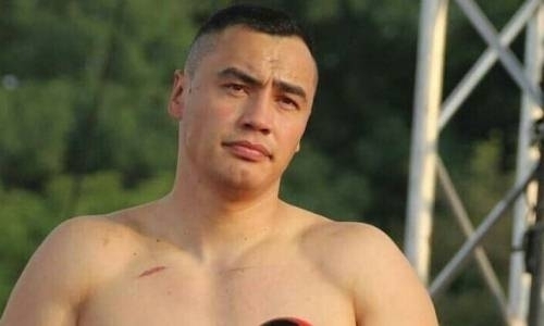 «Просто вырубил». Казахстанский супертяж быстро «удосрочил» соперника с 16 нокаутами в профи