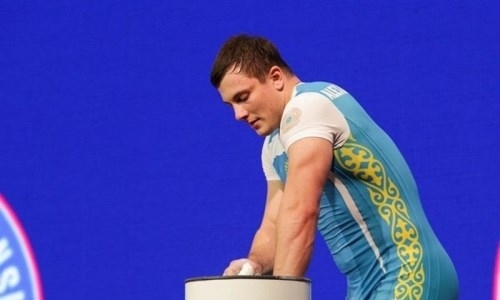 Казахстанский тяжелоатлет стал десятым на чемпионате Азии