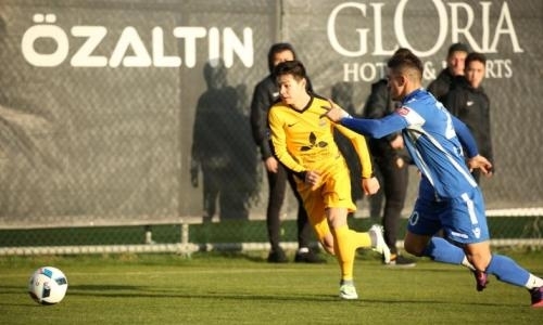 Удивительный промах казахстанского футболиста попал в главный Instagram-аккаунт мирового футбола