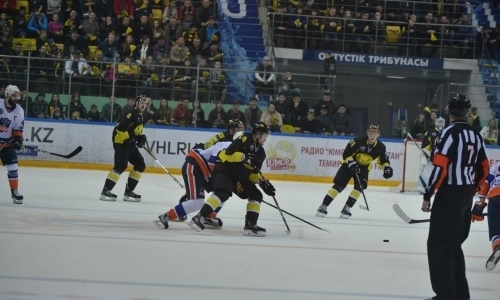 Видеообзор матча плей-офф ВХЛ «Сарыарка» — «СКА-Нева» 3:1