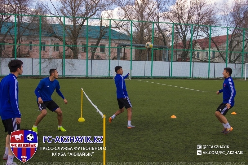 Фоторепортаж с тренировки «Акжайыка»