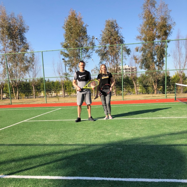 «Мужу в нашем чемпионате интересна только эта команда». Жена капитана «Шахтера» раскрывает его тайны