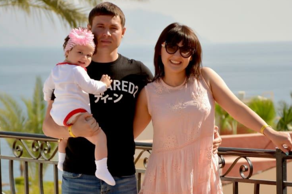 «Моему мужу нравится Криштиану Роналду. А мне — Лионель Месси». Жена казахстанского футболиста о болельщиках и недостатках