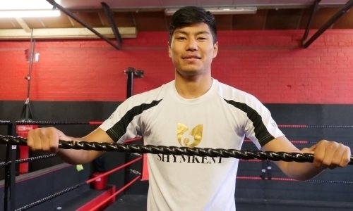 Казахстанский боксер из компании Сондерса и Фьюри показал видео с подготовкой к бою в Англии