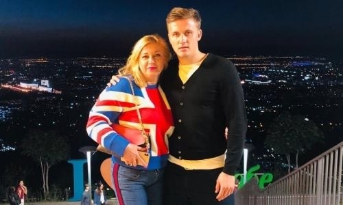 «В Казахстане все время нужно быть начеку». Мама Алексея Шпилевского враньем «отмазывает» сына