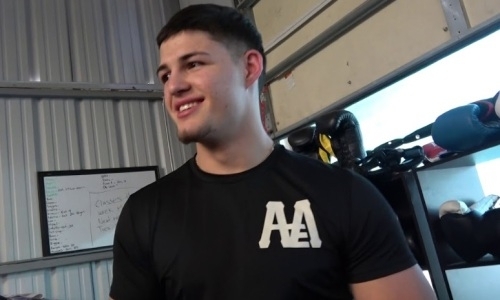 19-летний проспект из веса Головкина избиением открыл вечер бокса «Канело» — Джейкобс