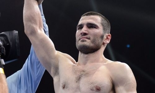 «Головкин полутяжелого веса» нокаутом защитил титул чемпиона мира